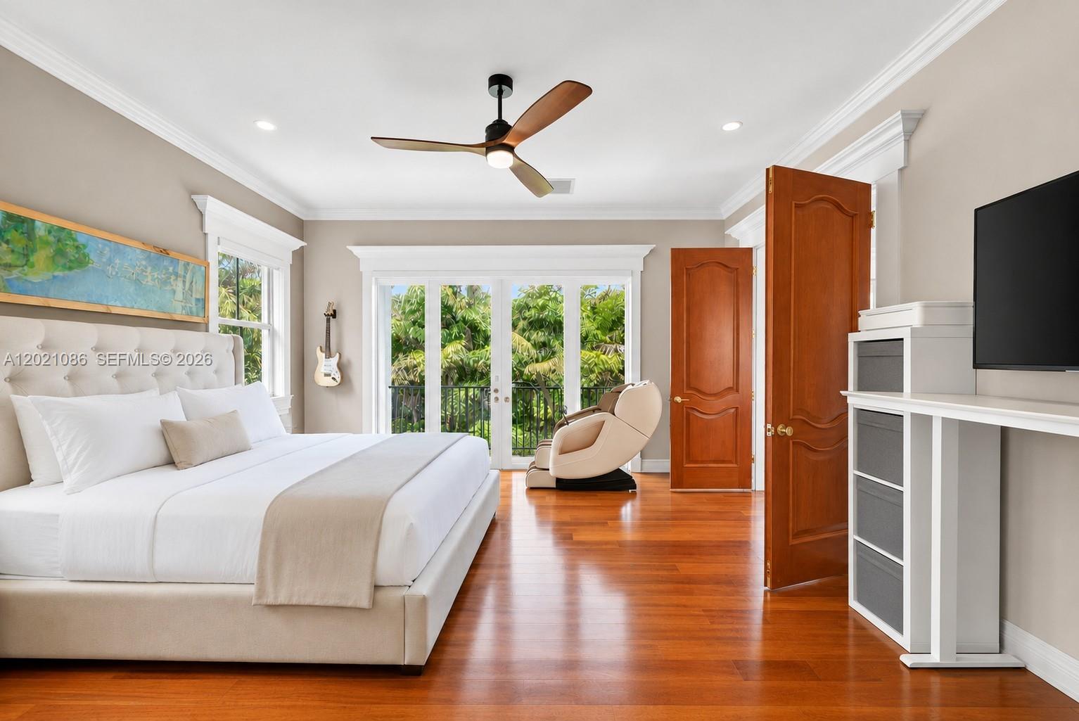 442 Ridgewood Road Key Biscayne, FL 33149 - Photo 17 of 35