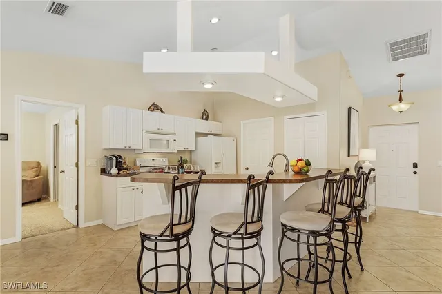 $2,400 | 1909 Southwest 28th Street, Cape Coral, FL 33914