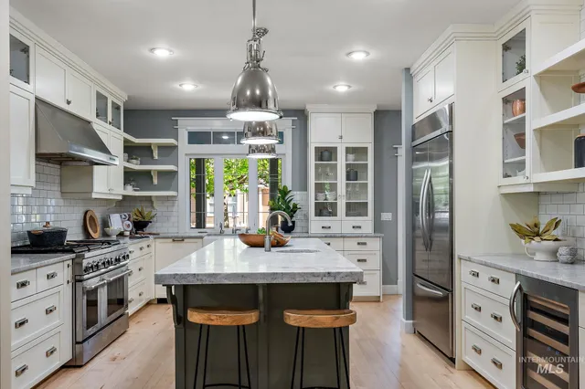 $1,799,990 | 515 North Sierra View Way, Eagle, ID 83616