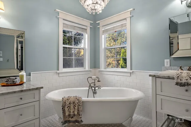 $1,799,990 | 515 North Sierra View Way, Eagle, ID 83616