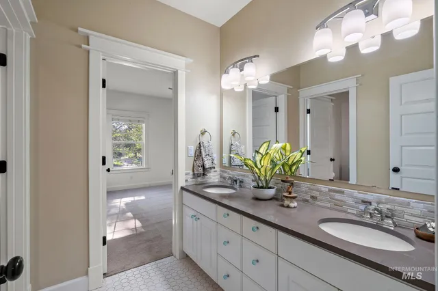 $1,799,990 | 515 North Sierra View Way, Eagle, ID 83616