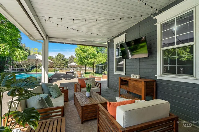 $1,799,990 | 515 North Sierra View Way, Eagle, ID 83616