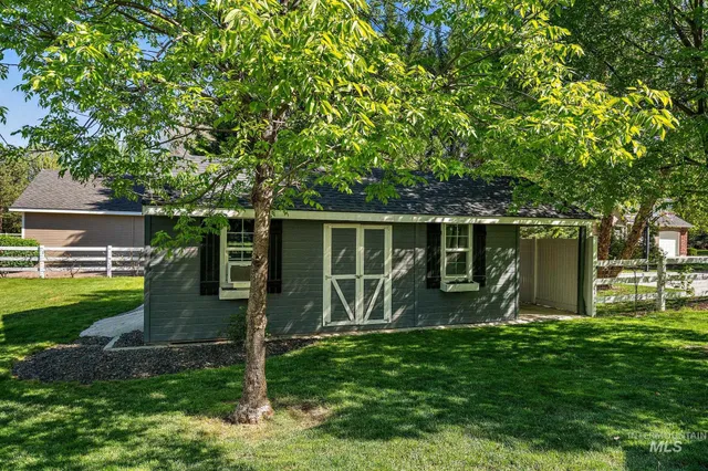 $1,799,990 | 515 North Sierra View Way, Eagle, ID 83616