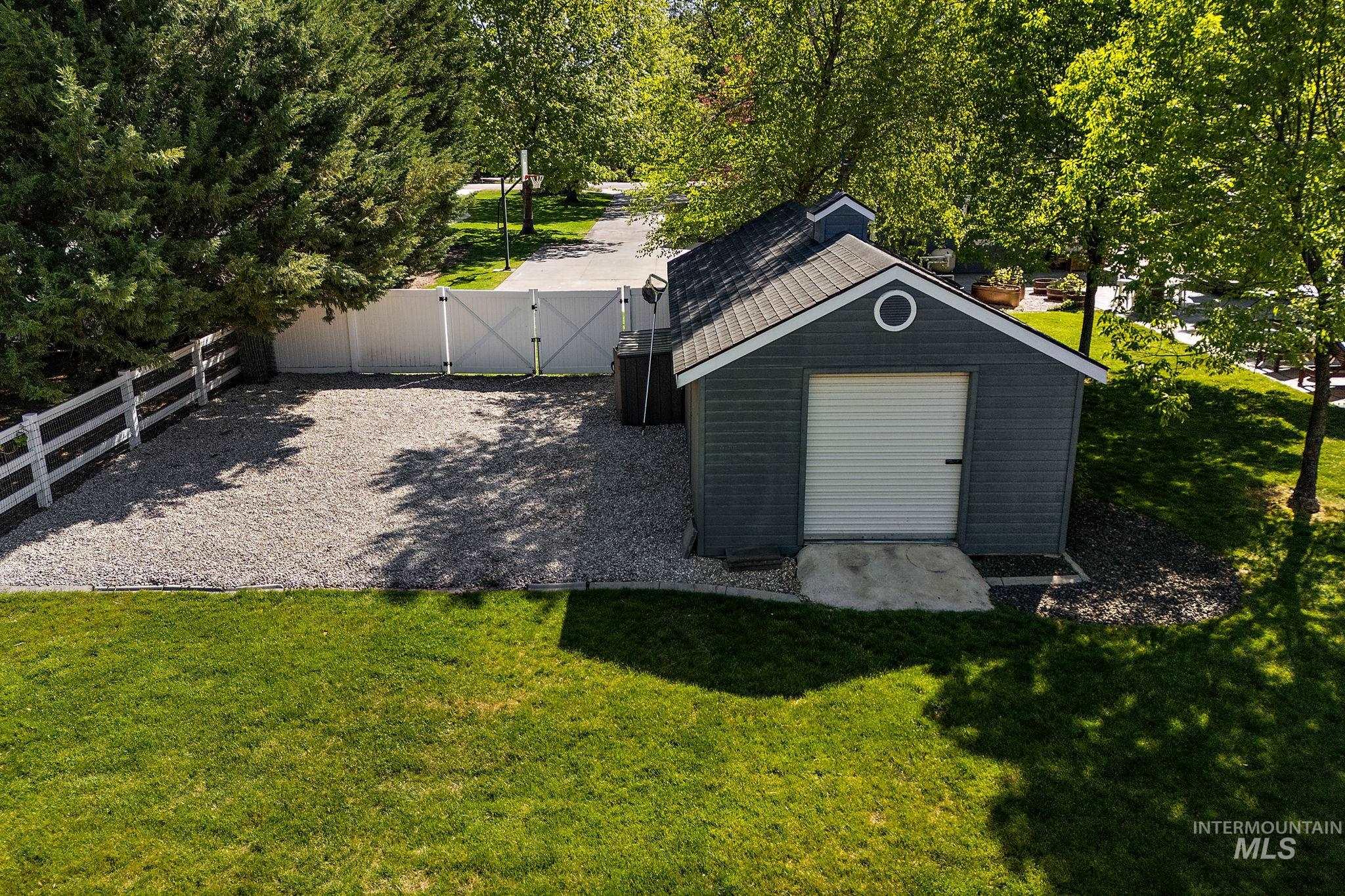 515 North Sierra View Way Eagle, ID 83616 - Photo 43 of 50