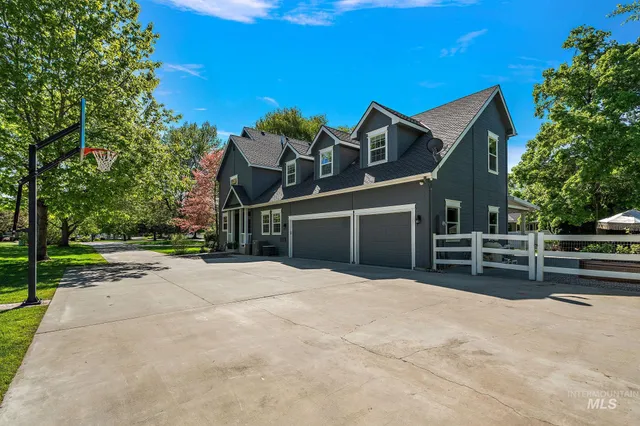 $1,799,990 | 515 North Sierra View Way, Eagle, ID 83616