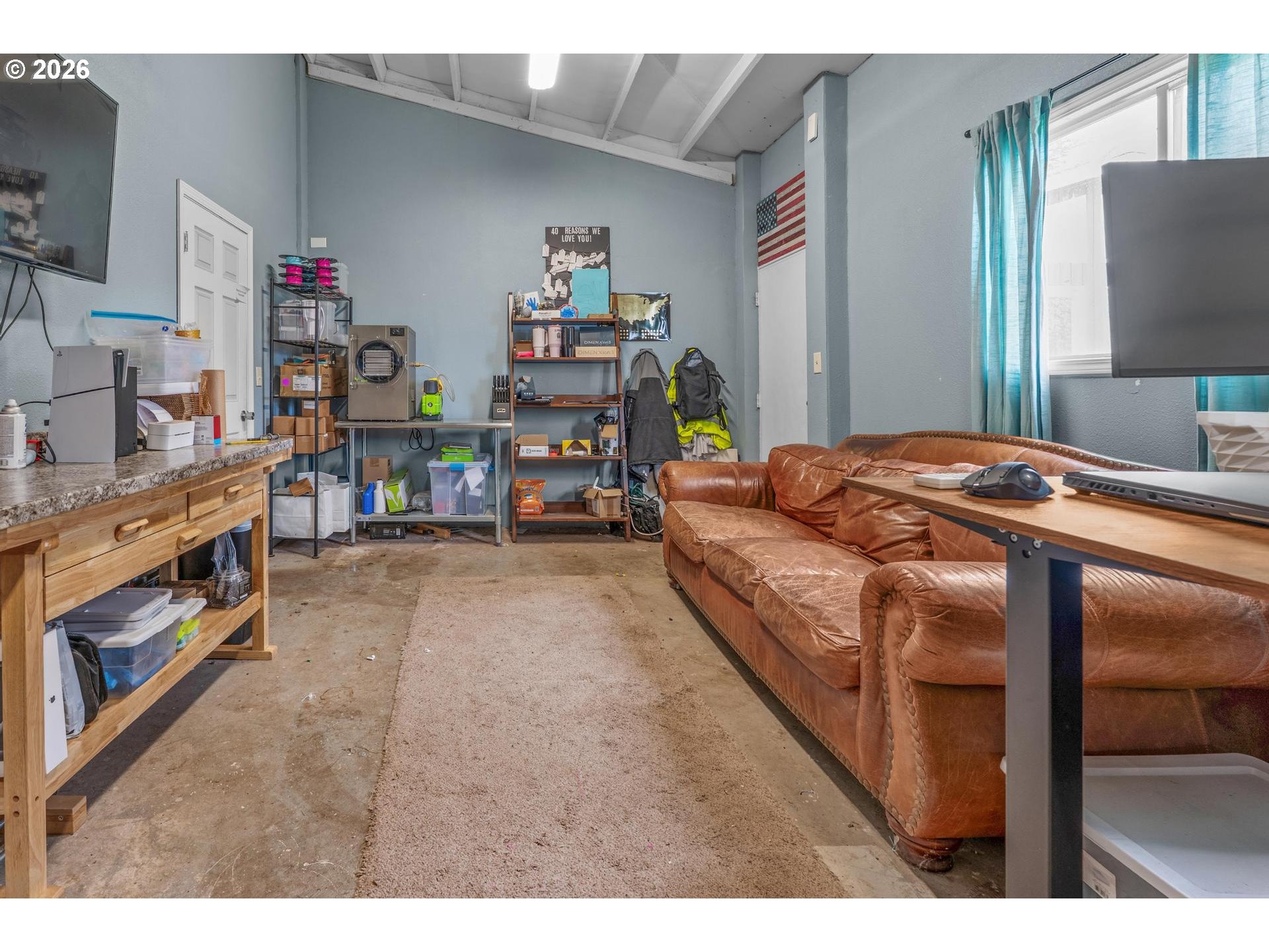 35254 Pittsburg Road St. Helens, OR 97051 - Photo 34 of 38 a bed room with a bed and a tv