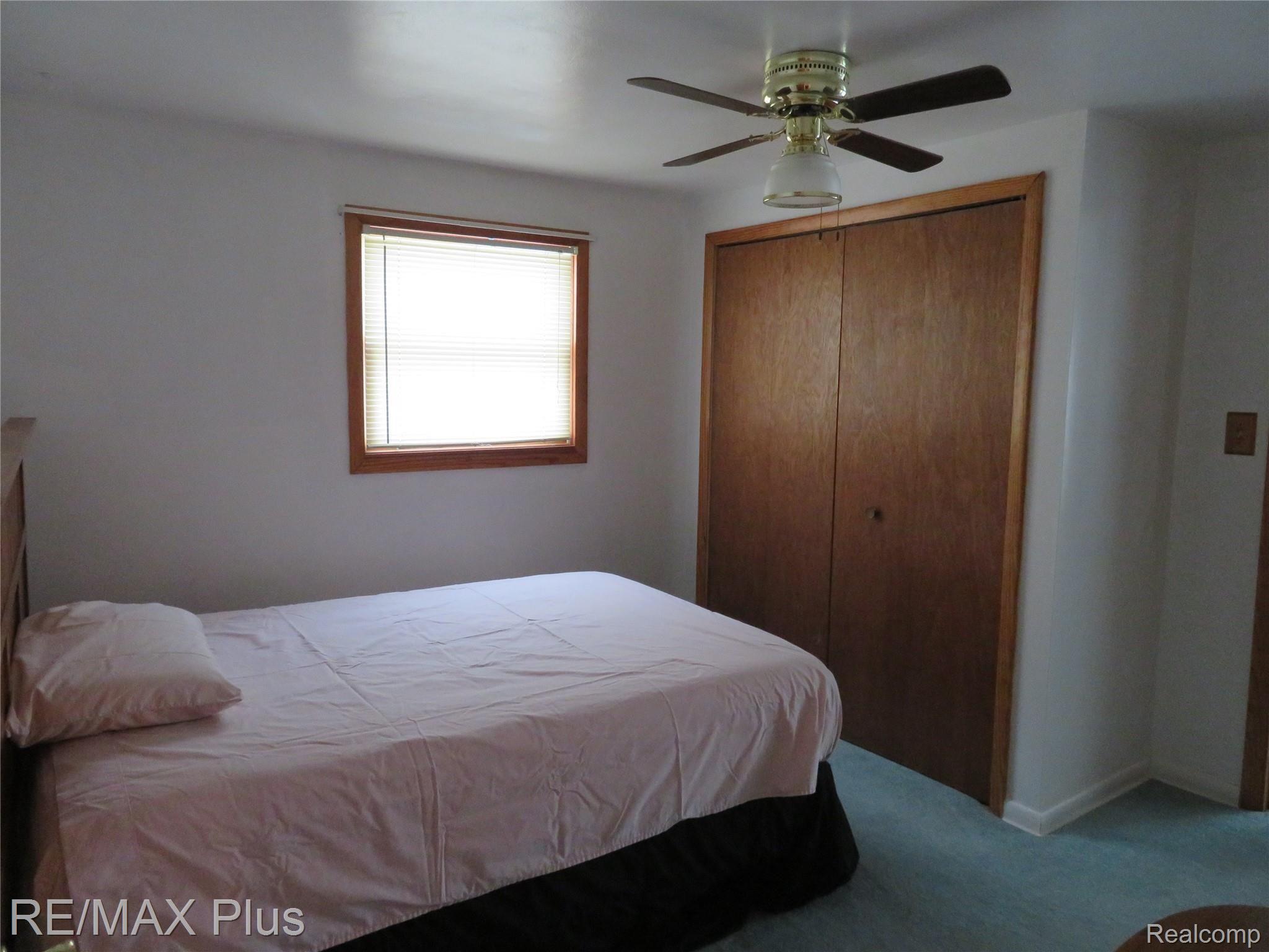 2019 Belsay Road Burton, MI 48519 - Photo 9 of 22 IMG_3185.JPG