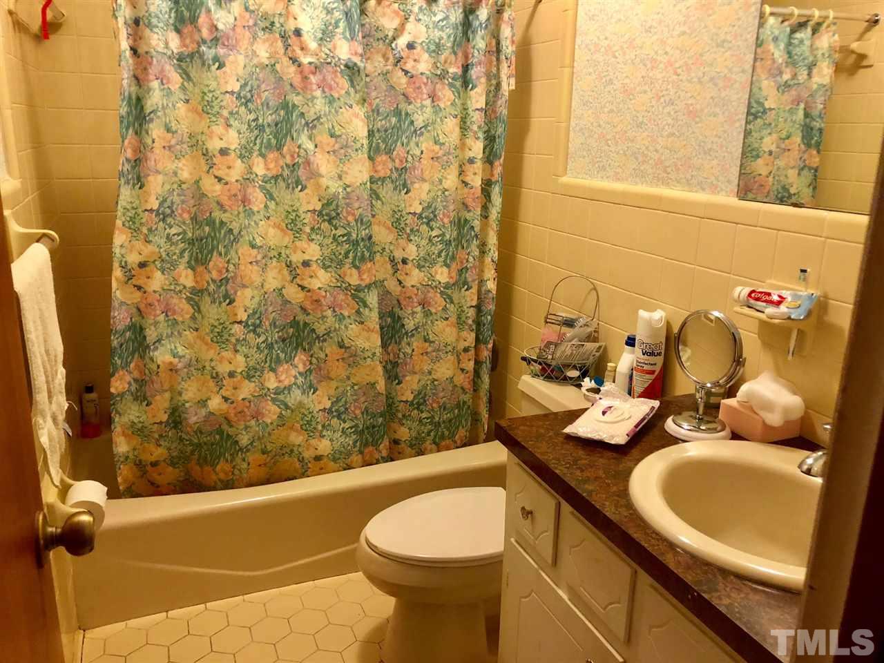 2280 Satterwhite Point Road Henderson, NC 27537 - Photo 16 of 21 Gallery Image 16