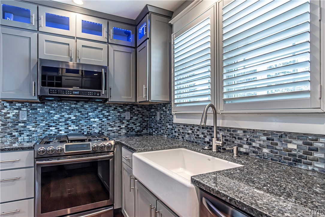 205 West Pine Street Rome, NY 13440 - Photo 11 of 35