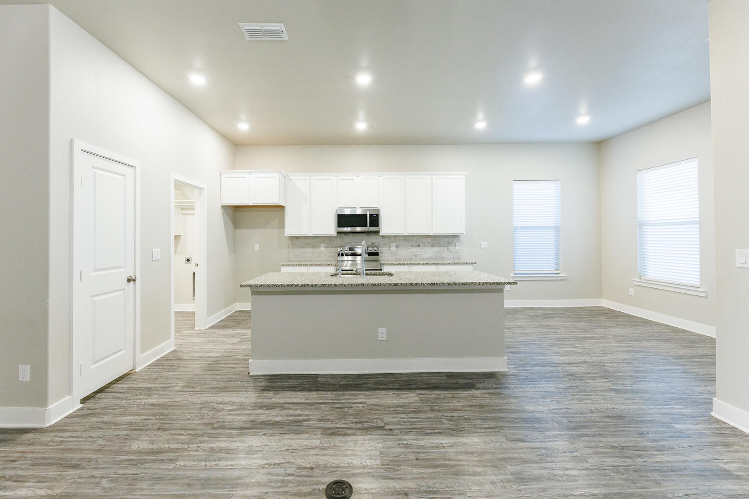 2020 138th Street Lubbock, TX 79423 - Photo 15 of 53 2020 138th-8