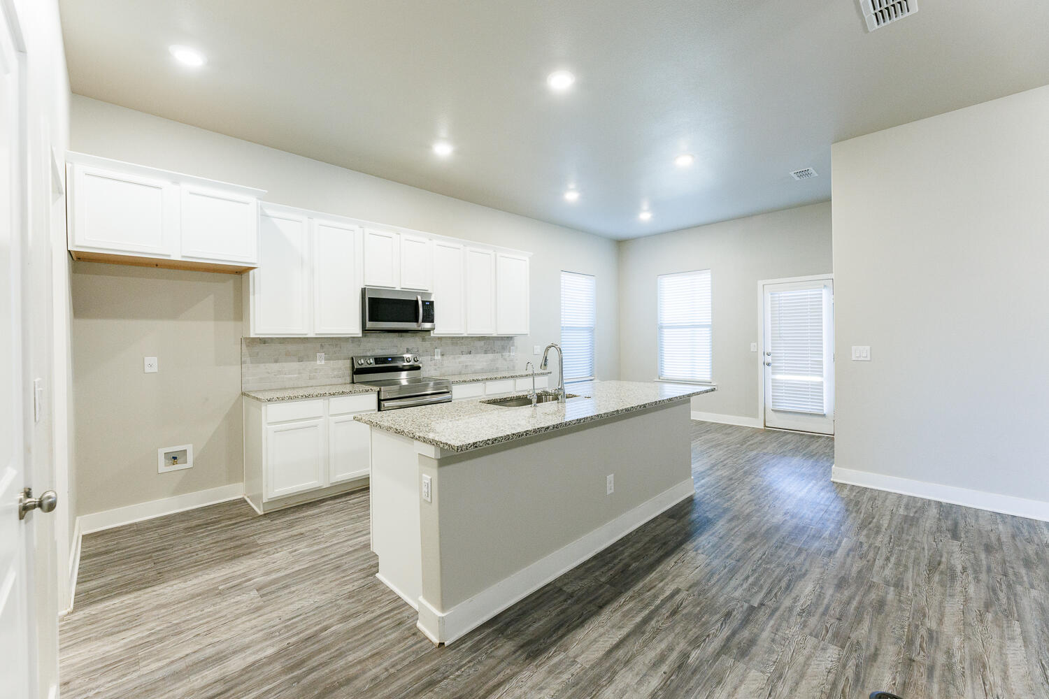 2020 138th Street Lubbock, TX 79423 - Photo 16 of 53 2020 138th-9