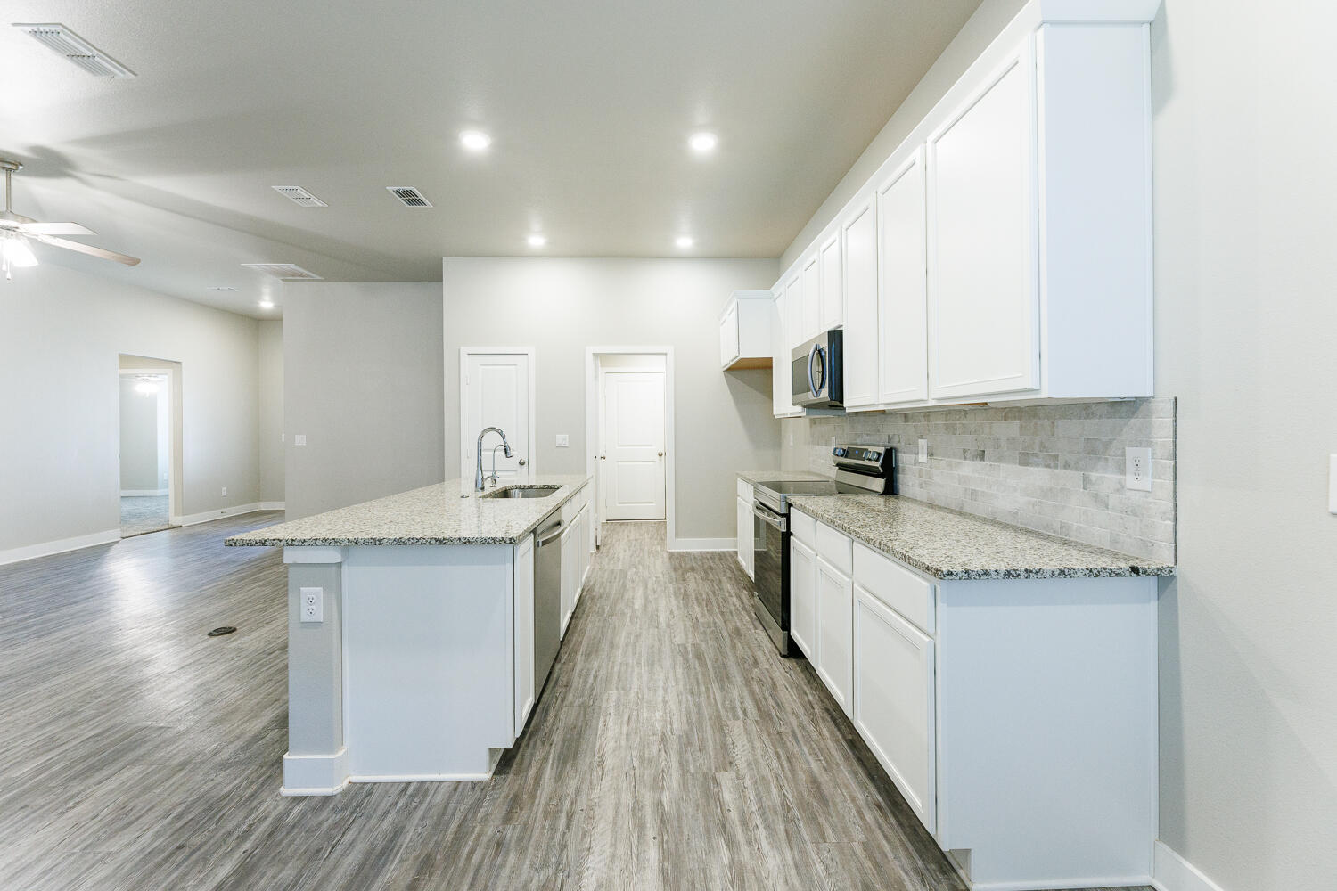 2020 138th Street Lubbock, TX 79423 - Photo 18 of 53 2020 138th-11