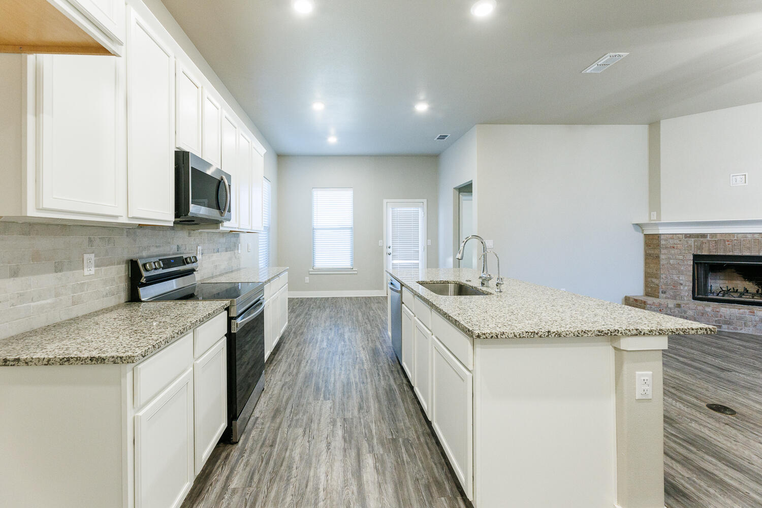 2020 138th Street Lubbock, TX 79423 - Photo 24 of 53 2020 138th-17