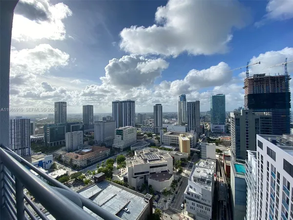 $2,300 | 133 Northeast 2nd Avenue, Unit 3407, Miami, FL 33132