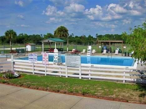 665 South Palm Street Clewiston, FL 33440 - Photo 27 of 33