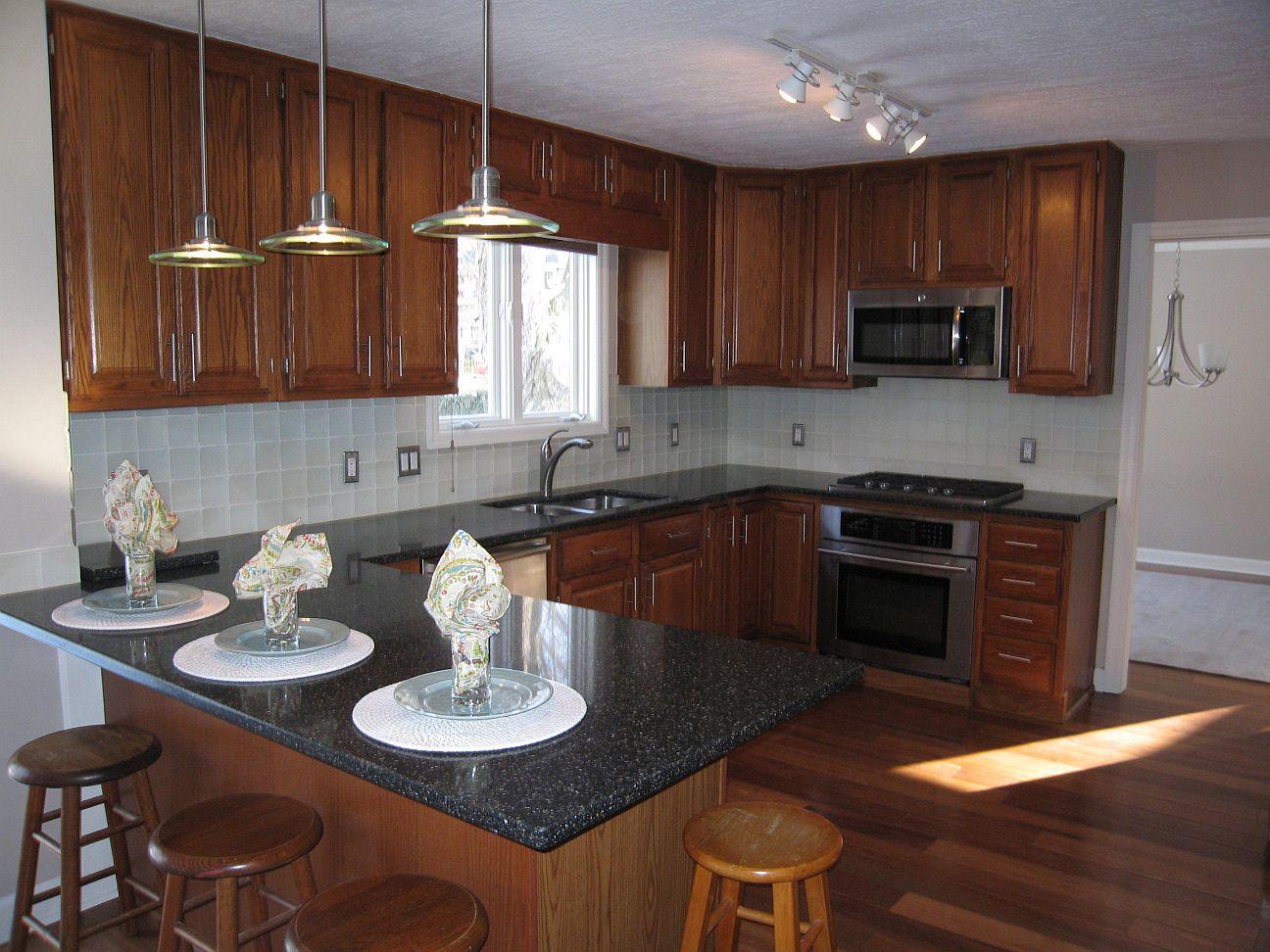 1608 Barrington Road Columbus, OH 43221 - Photo 3 of 27