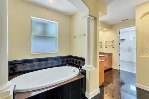 4250 Swift Road Sarasota, FL 34231 - Photo 12 of 23