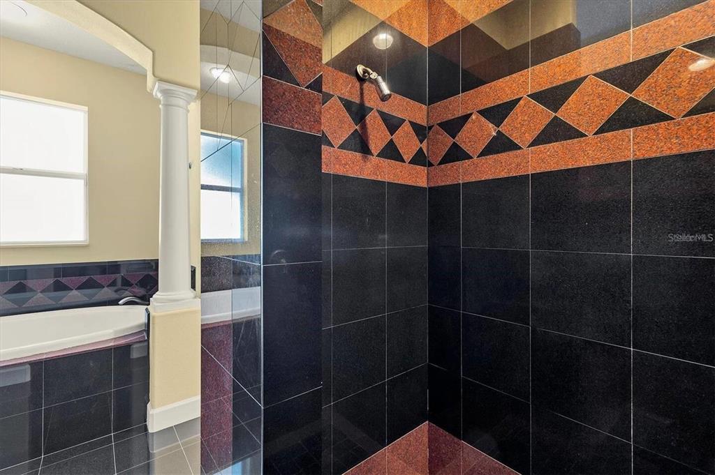 4250 Swift Road Sarasota, FL 34231 - Photo 13 of 23