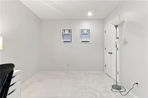 $198,000 | 5004 Grand Avenue, Unit E, Kansas City, MO 64112