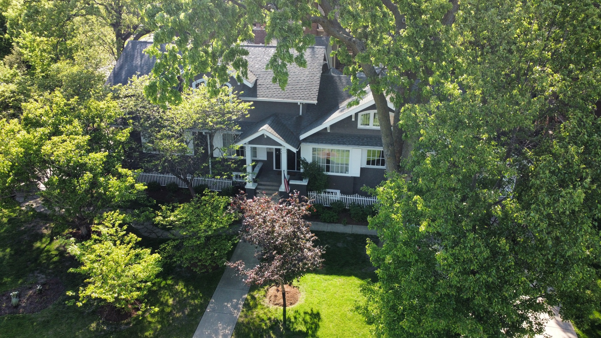172 Barrypoint Road Riverside, IL 60546 - Photo 10 of 13