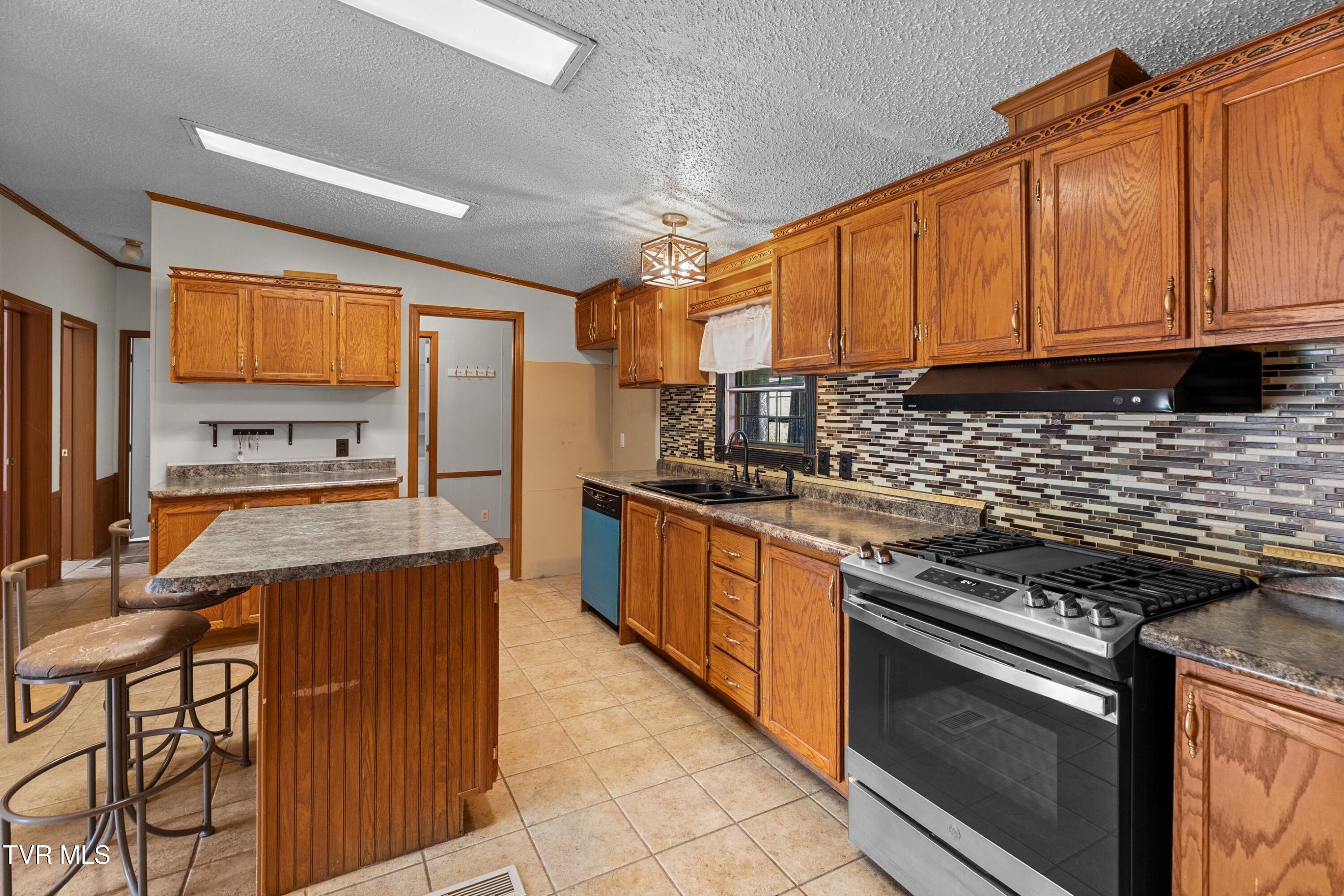 299 Phillips Town Road Bulls Gap, TN 37711 - Photo 13 of 52 017-299PhillipsTownRoad-BullsGap-TN-3771