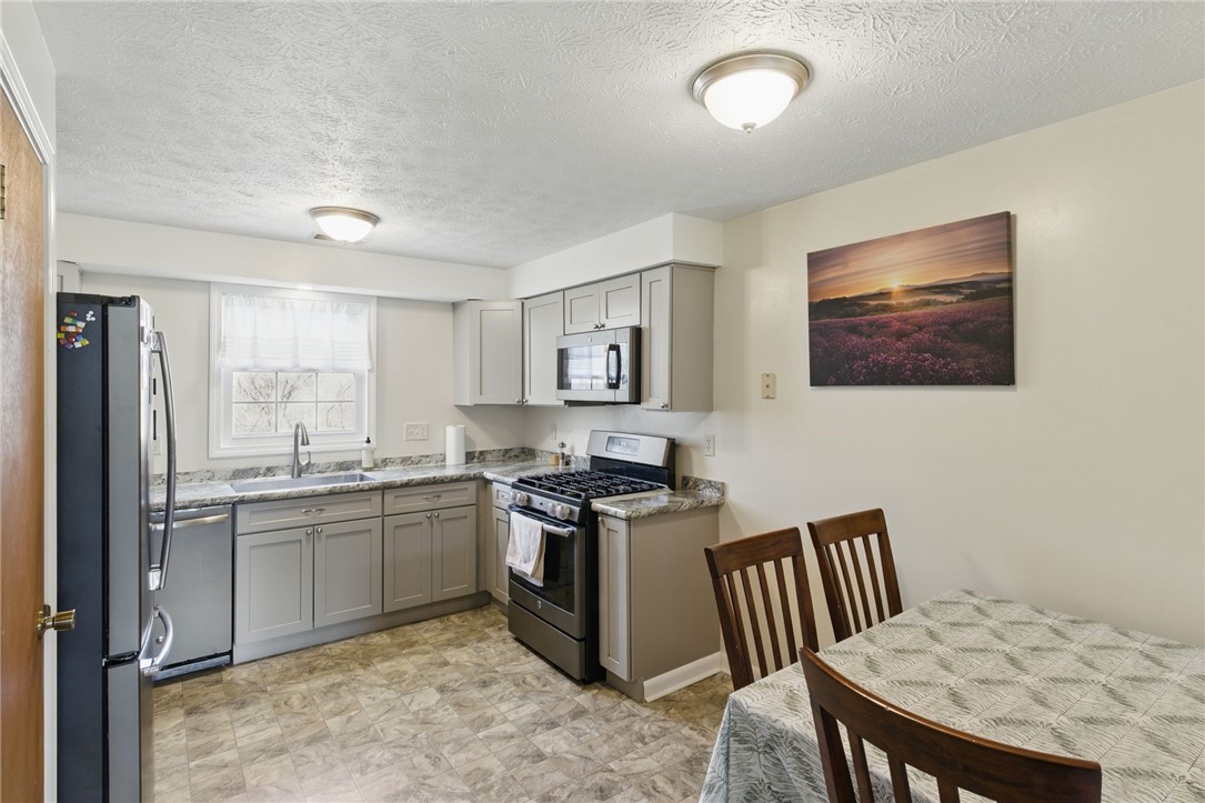 5 A Salmon Run Parma, NY 14468 - Photo 6 of 26