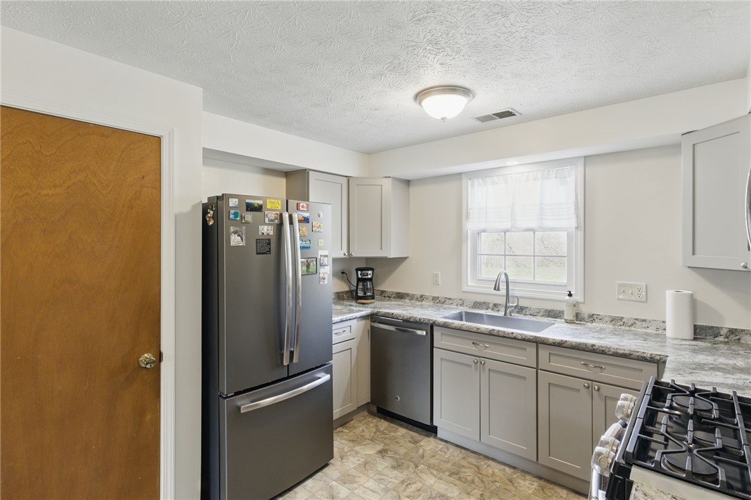 5 A Salmon Run Parma, NY 14468 - Photo 8 of 26