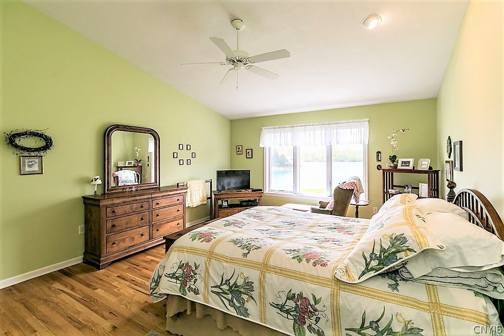 231 Oarlock Circle Manlius, NY 13057 - Photo 19 of 35 It also has hardwood floors, a ceiling fan and vie