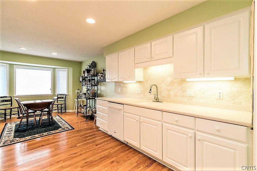 231 Oarlock Circle Manlius, NY 13057 - Photo 10 of 35