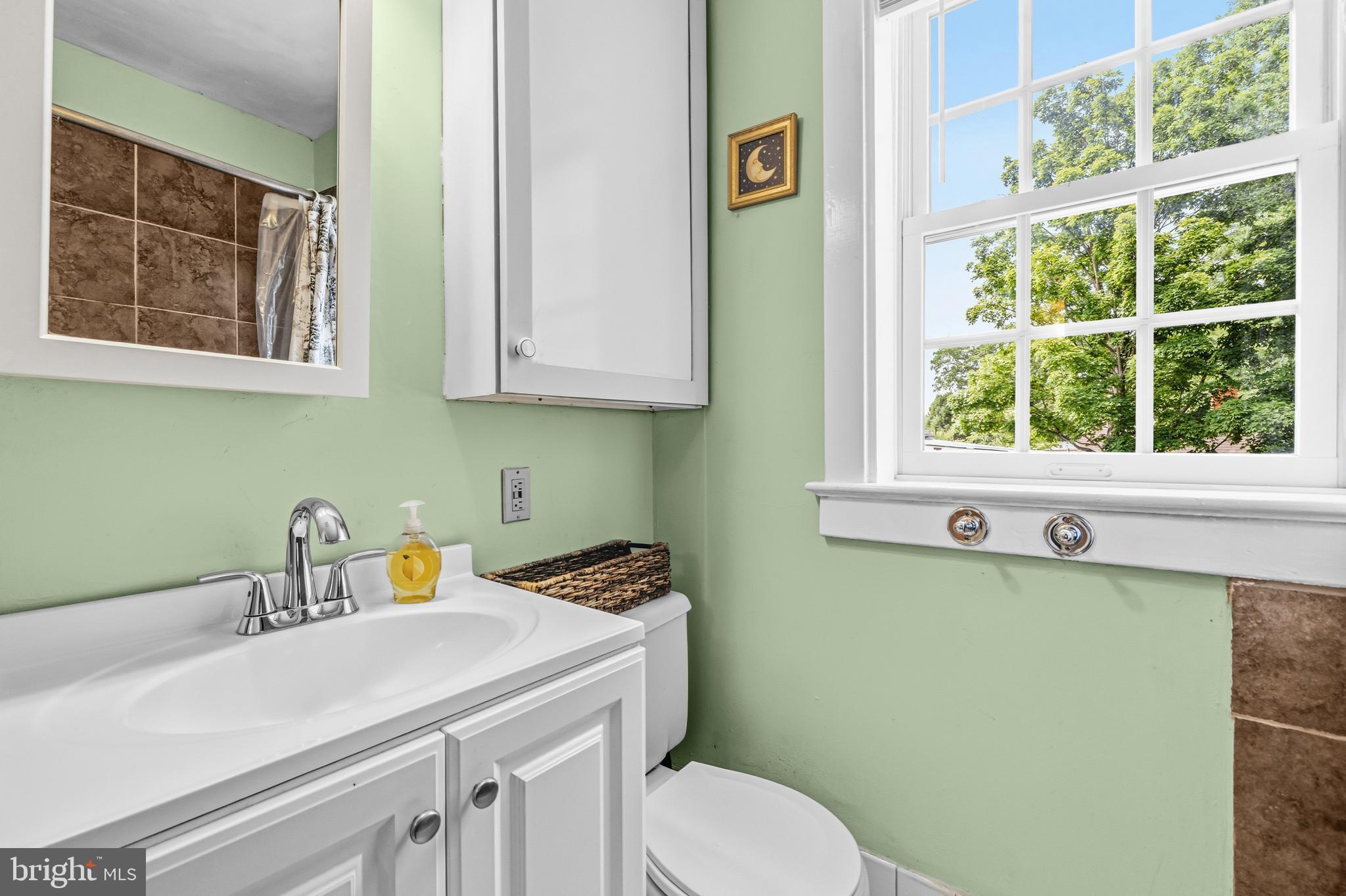 606 Edwards Ferry Road Northeast Leesburg, VA 20176 - Photo 18 of 49