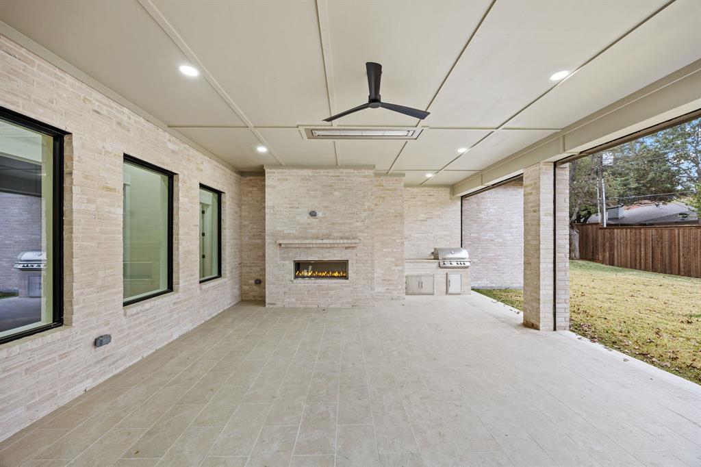 4208 Allencrest Lane Dallas, TX 75244 - Photo 34 of 40 a view of a hall with an empty room