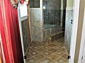 $925,000 | 5863 Bellaire Drive, New Orleans, LA 70124