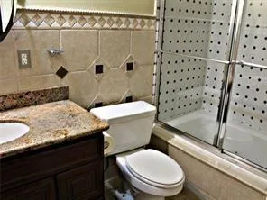 $925,000 | 5863 Bellaire Drive, New Orleans, LA 70124