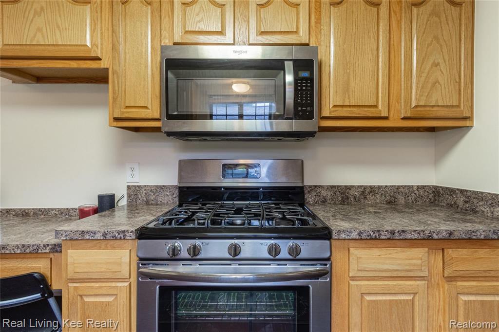 1870 Allenway Court Rochester Hills, MI 48309 - Photo 9 of 40