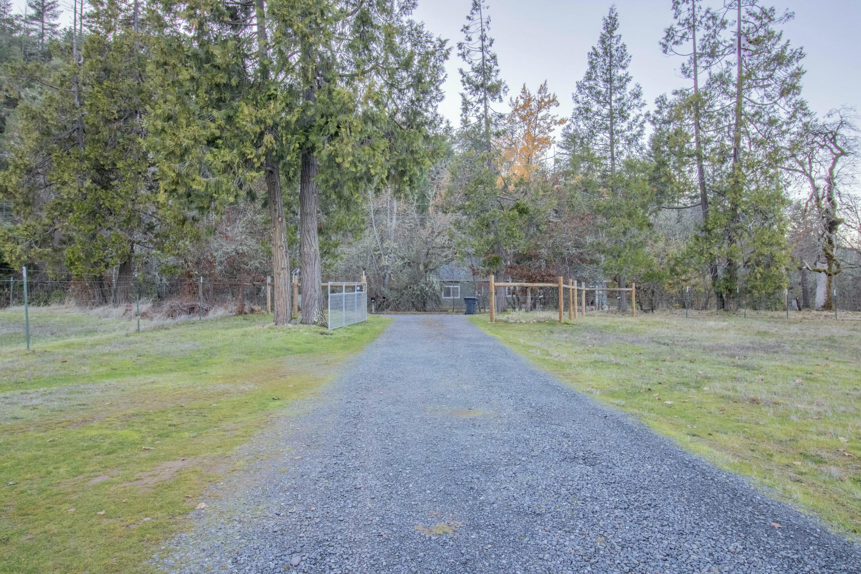 3701 Winona Road Grants Pass, OR 97526 - Photo 42 of 45 tempImage4aJCJj
