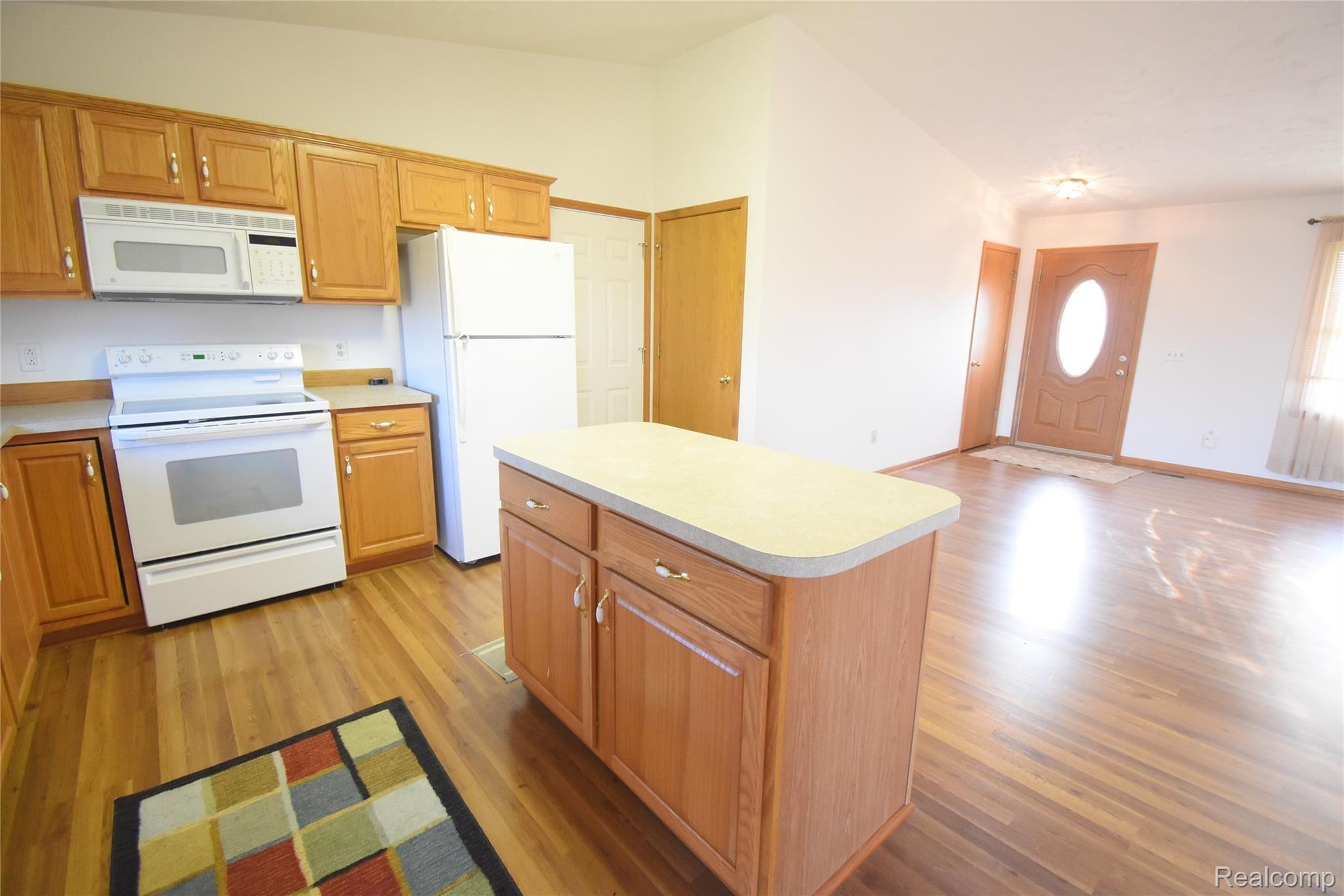 4175 South Reed Road Durand, MI 48429 - Photo 9 of 31 8.JPG