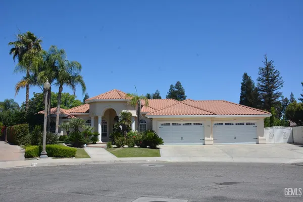 $888,888 | Undisclosed Address, Bakersfield, CA 93311