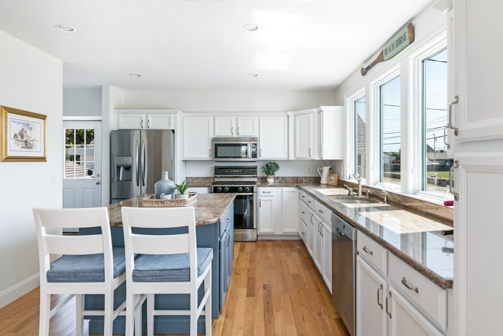 98 Central Avenue Scituate, MA 02066 - Photo 8 of 35