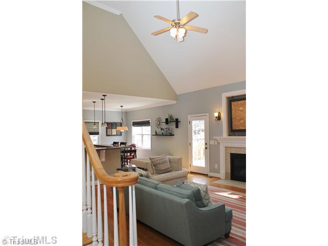 702 Barrocliff Road Clemmons, NC 27012 - Photo 3 of 16 Living Room.