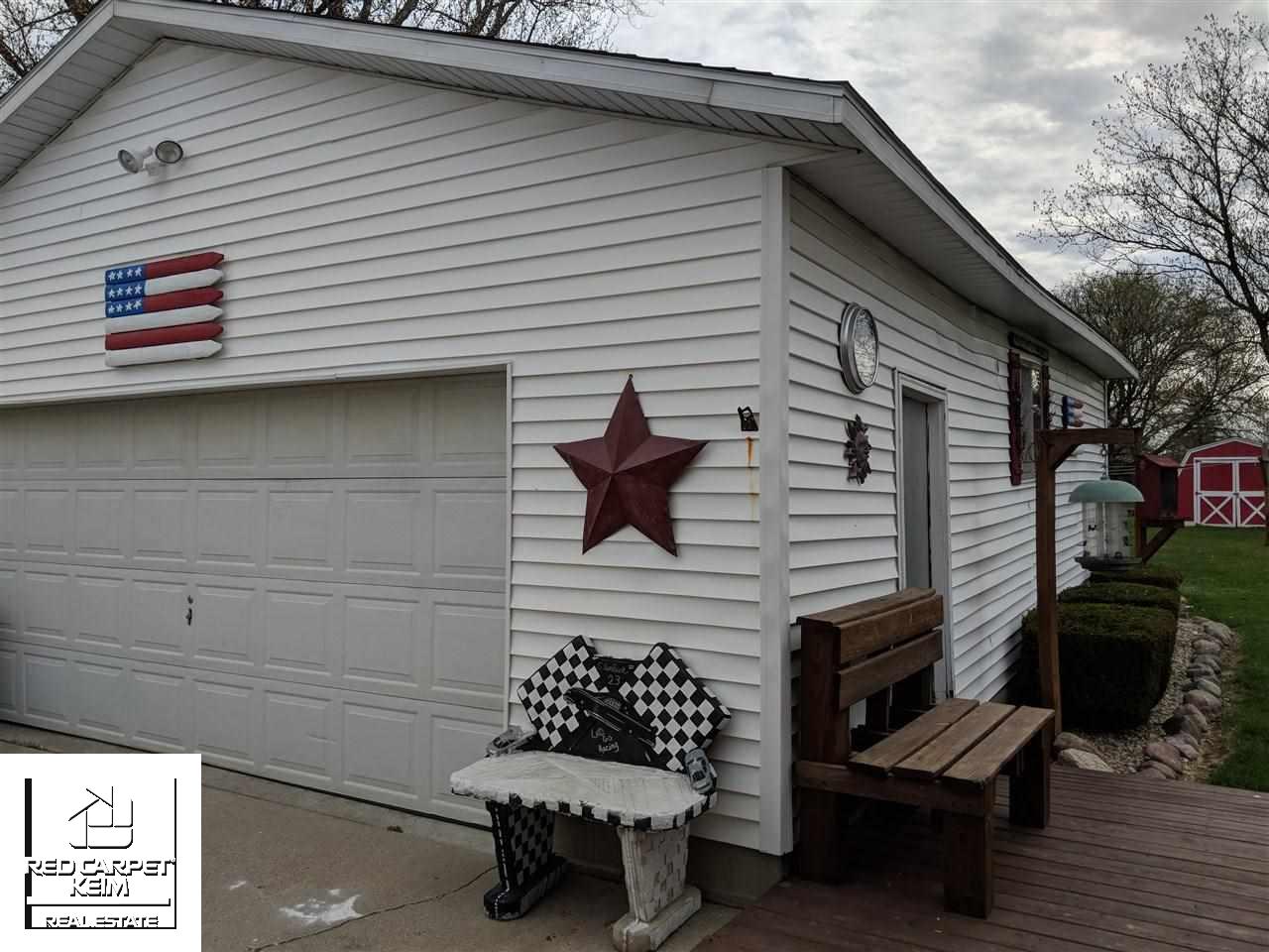 2413 Howe Road Burton, MI 48519 - Photo 24 of 29 21443208-23.JPG