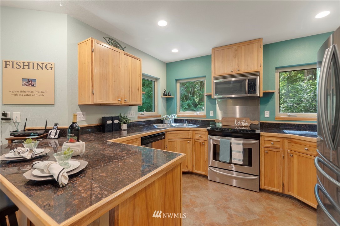 763 East Promontory Road Shelton, WA 98584 - Photo 8 of 35 Gallery Image 8
