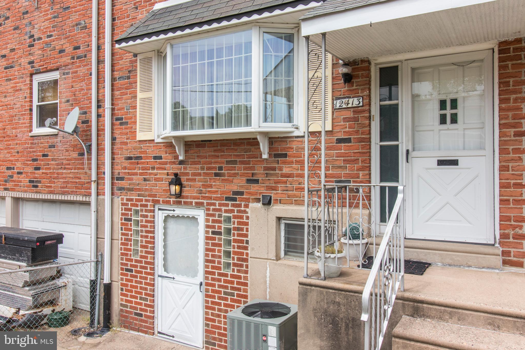 12413 Sweet Briar Road Philadelphia, PA 19154 - Photo 2 of 34 Central Air