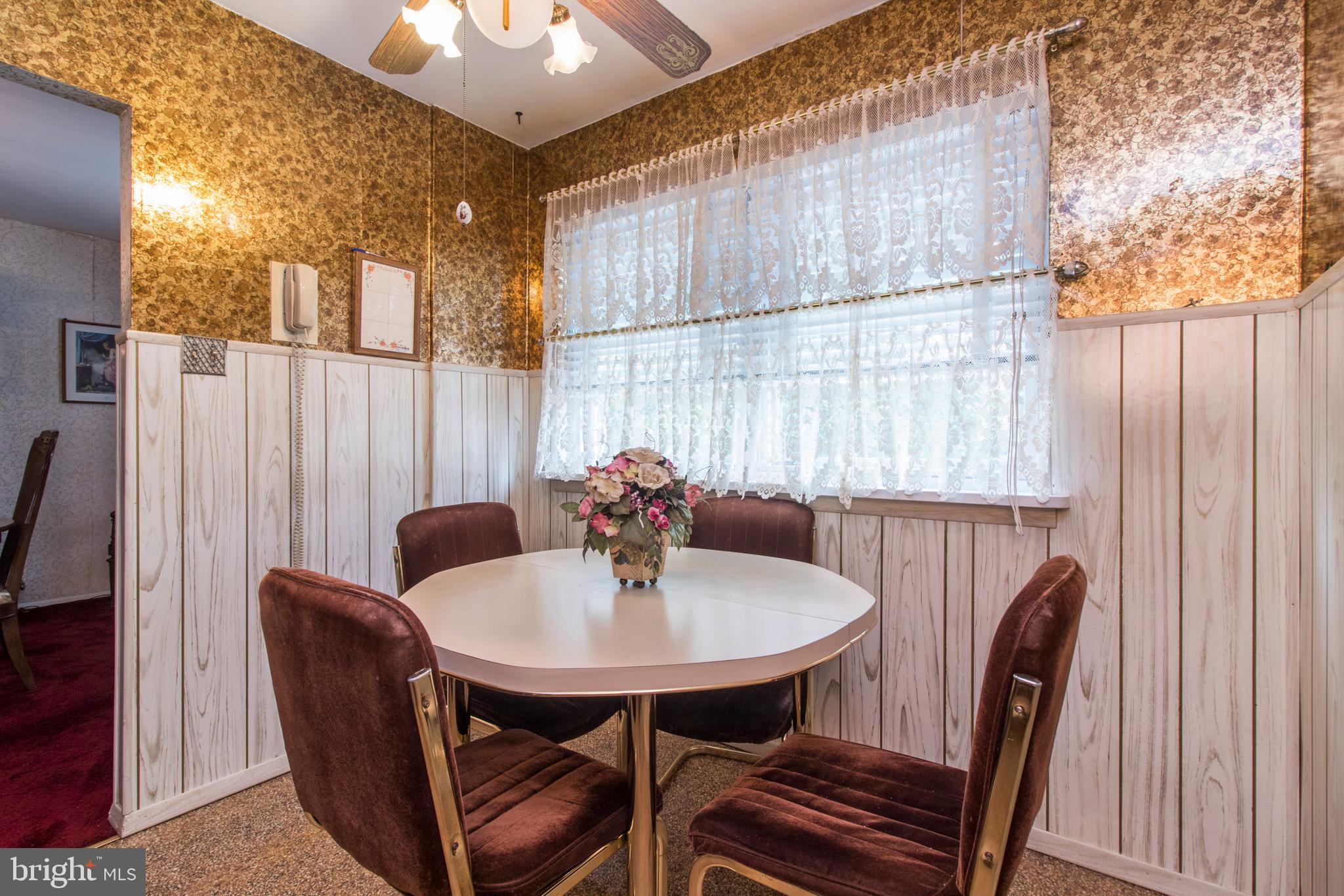 12413 Sweet Briar Road Philadelphia, PA 19154 - Photo 15 of 34 Eat In Kitchen