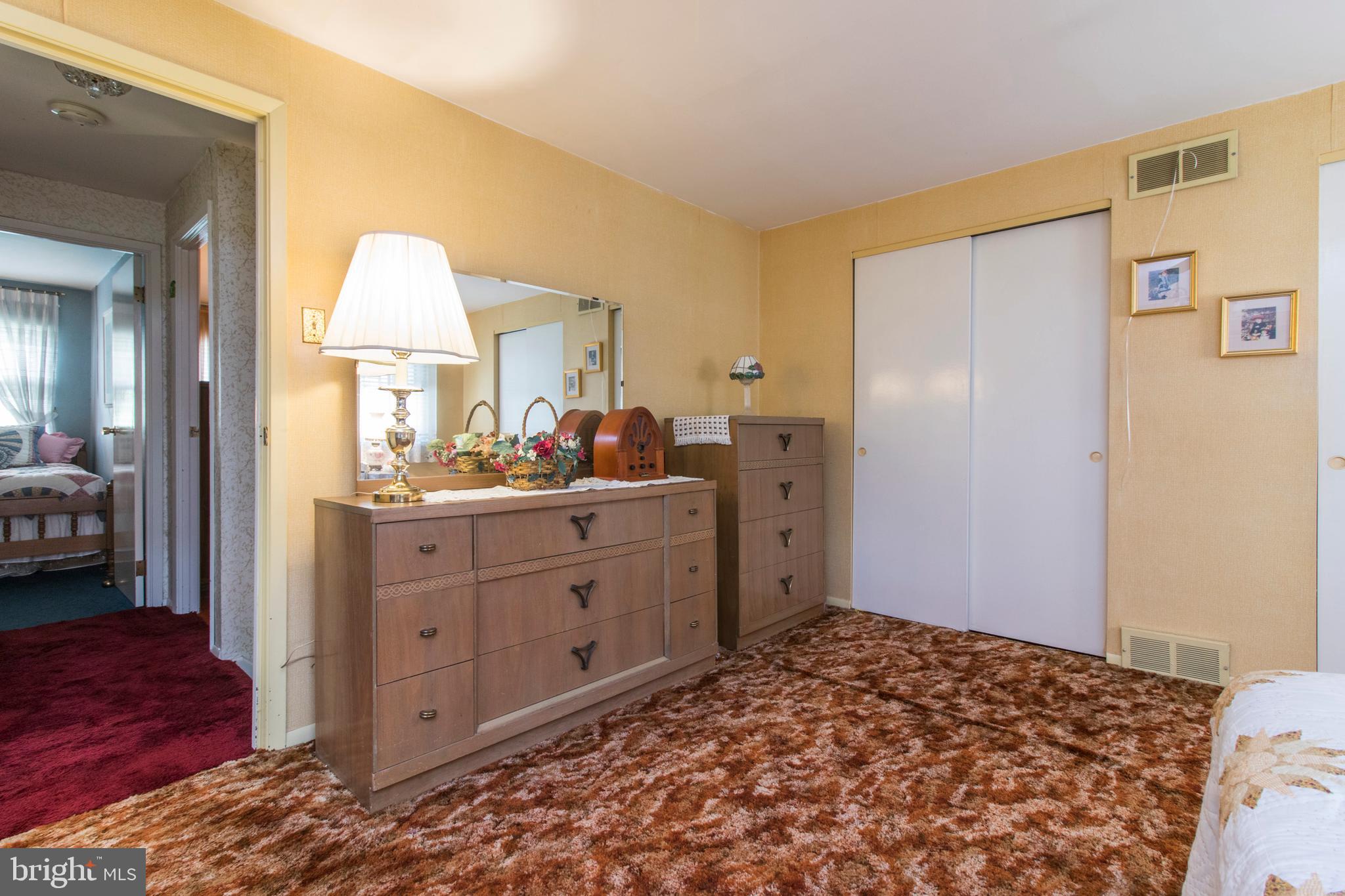 12413 Sweet Briar Road Philadelphia, PA 19154 - Photo 19 of 34 So MUch Space