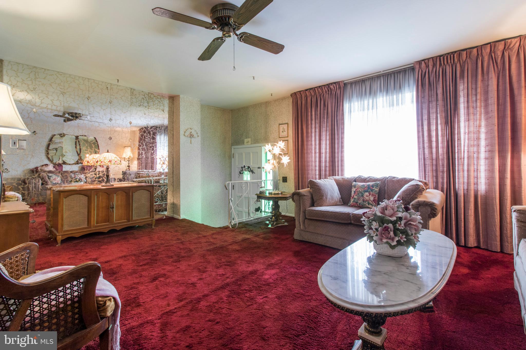 12413 Sweet Briar Road Philadelphia, PA 19154 - Photo 6 of 34 Big Bay Window