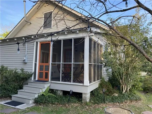 $3,000 | 321 South New Hampshire Street, Covington, LA 70433