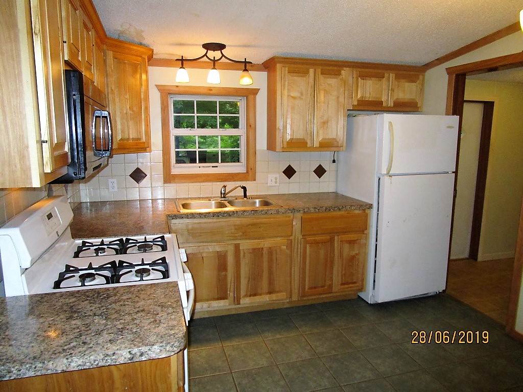 4705 West Vernon Road Weidman, MI 48893 - Photo 8 of 22 1863768-7.JPG