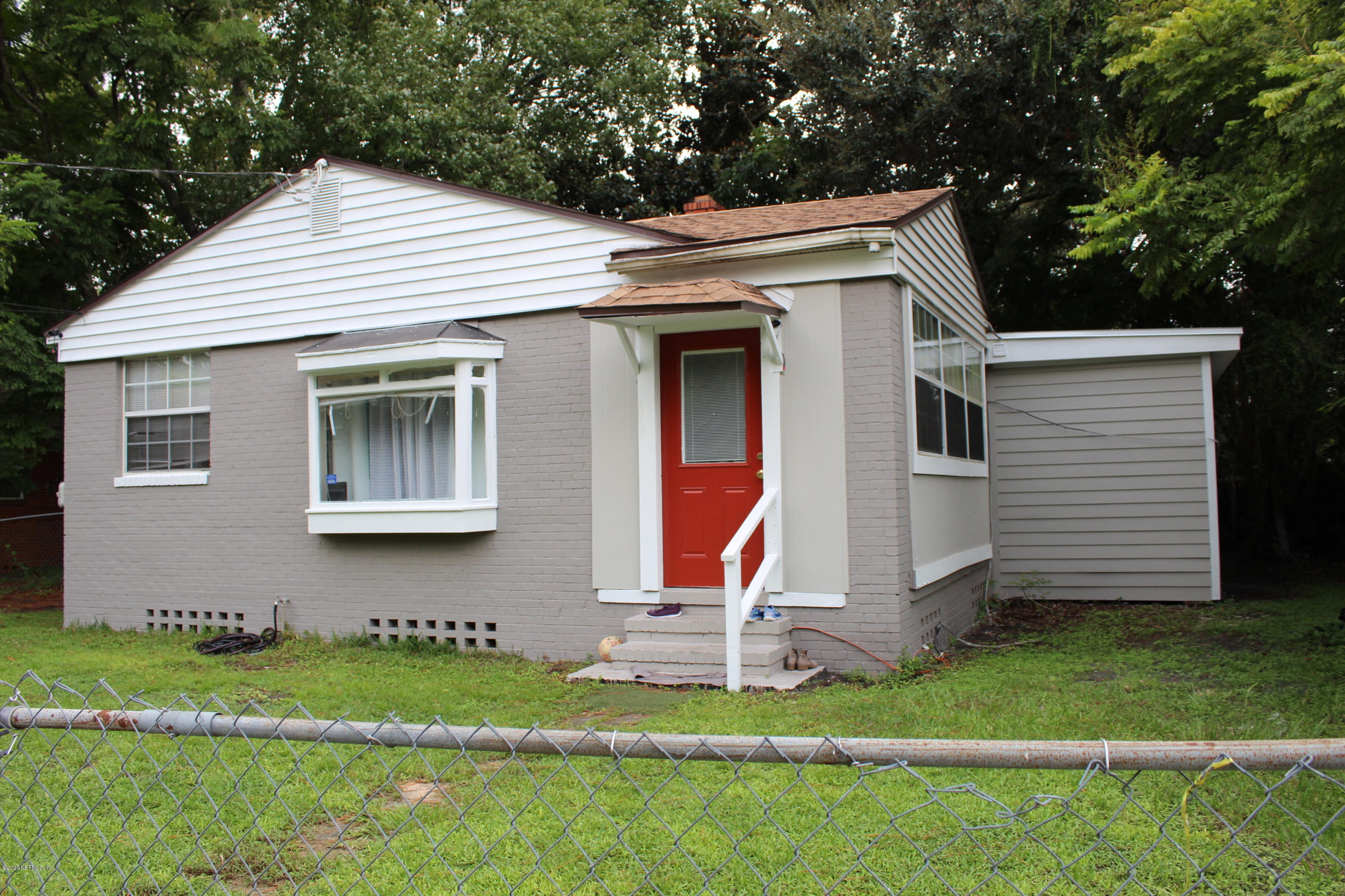 2114 Spring Park Road Jacksonville, FL 32207 - Photo 2 of 16 IMG_0368