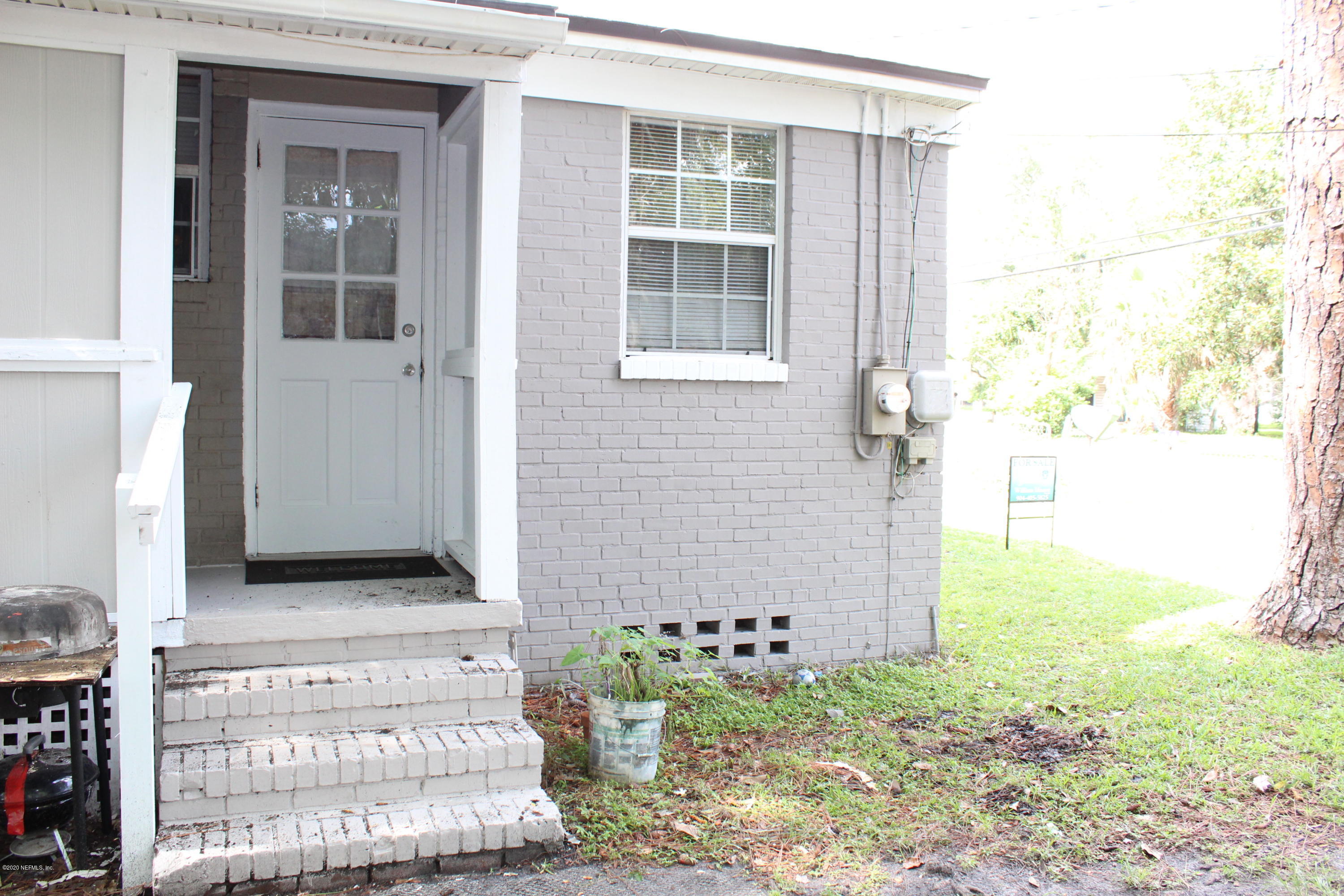 2114 Spring Park Road Jacksonville, FL 32207 - Photo 4 of 16 IMG_0297