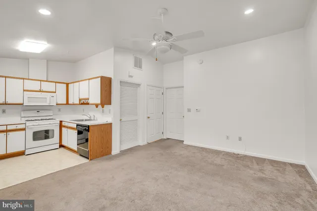 $1,400 | 1830 Vincenza Drive, Unit H, Eldersburg, MD 21784